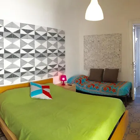 Marcondi House *